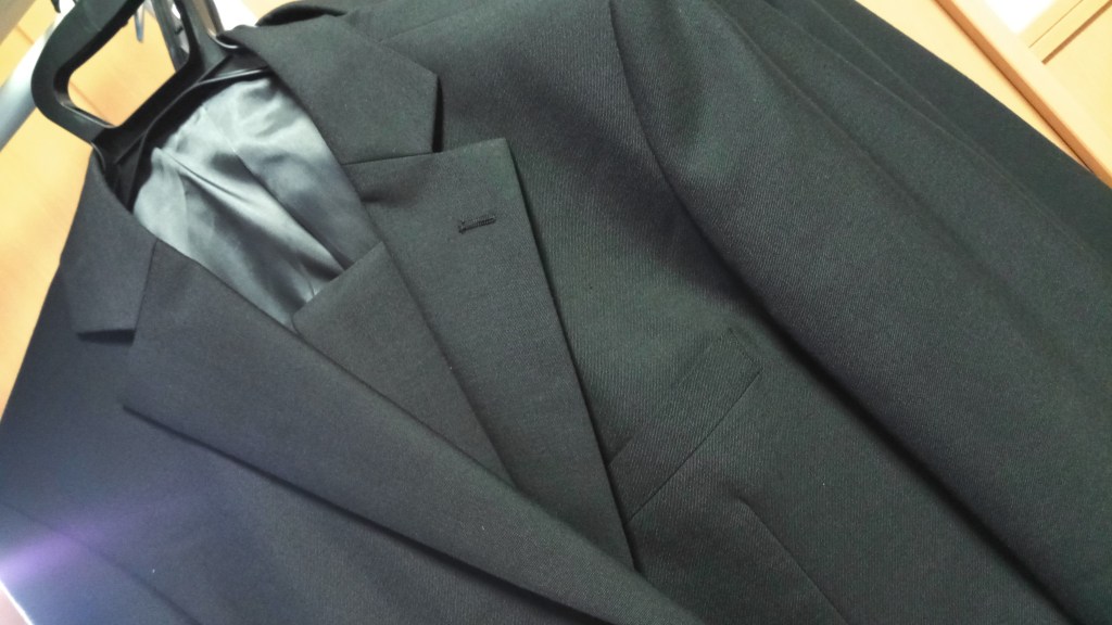 スーツを新調しました。